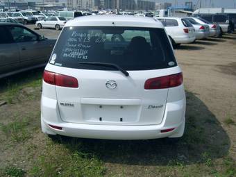 2004 Mazda Demio Pictures