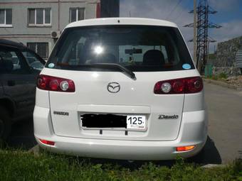 2004 Mazda Demio Photos