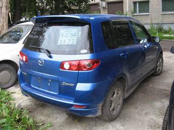 2004 Mazda Demio Pictures