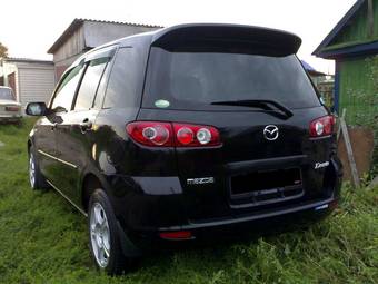 2004 Mazda Demio Photos