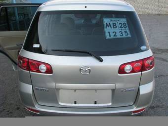 2004 Mazda Demio Photos