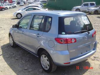 2004 Mazda Demio Pictures