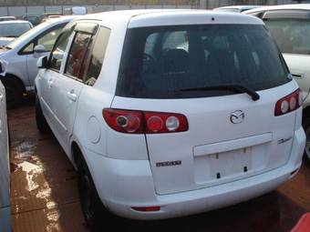 2004 Mazda Demio Pictures