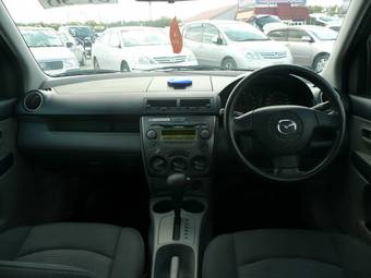 2004 Mazda Demio Wallpapers