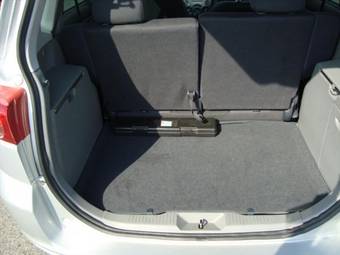2004 Mazda Demio Photos