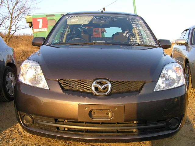 2005 Mazda Demio