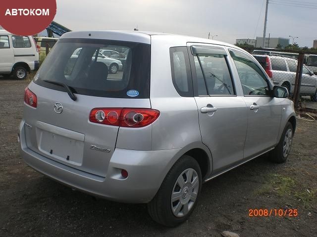 2005 Mazda Demio