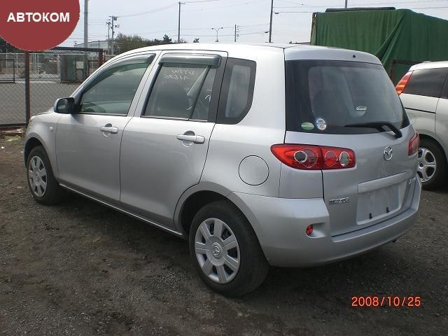 2005 Mazda Demio