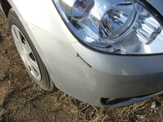 2005 Mazda Demio