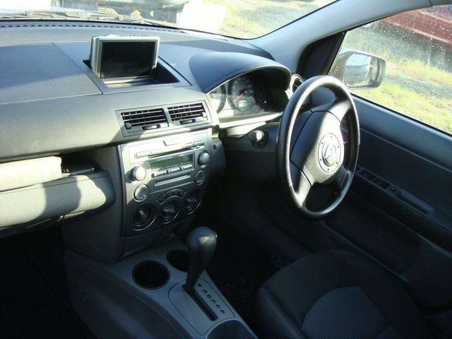 2005 Mazda Demio