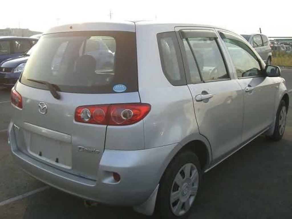 2005 Mazda Demio