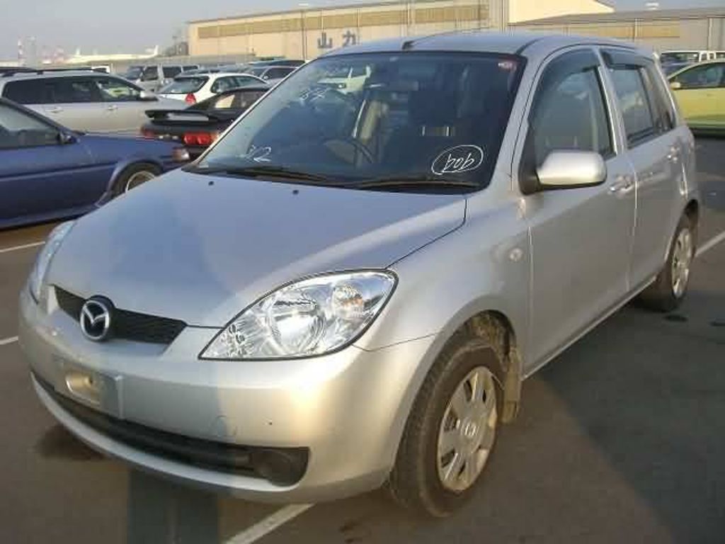 2005 Mazda Demio