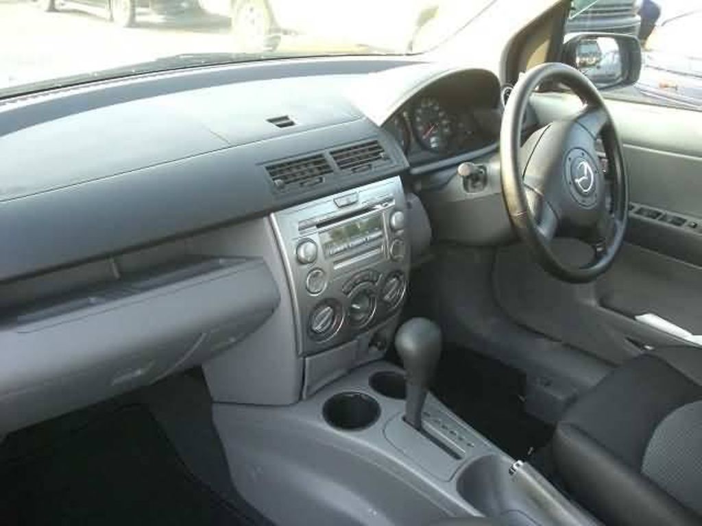 2005 Mazda Demio