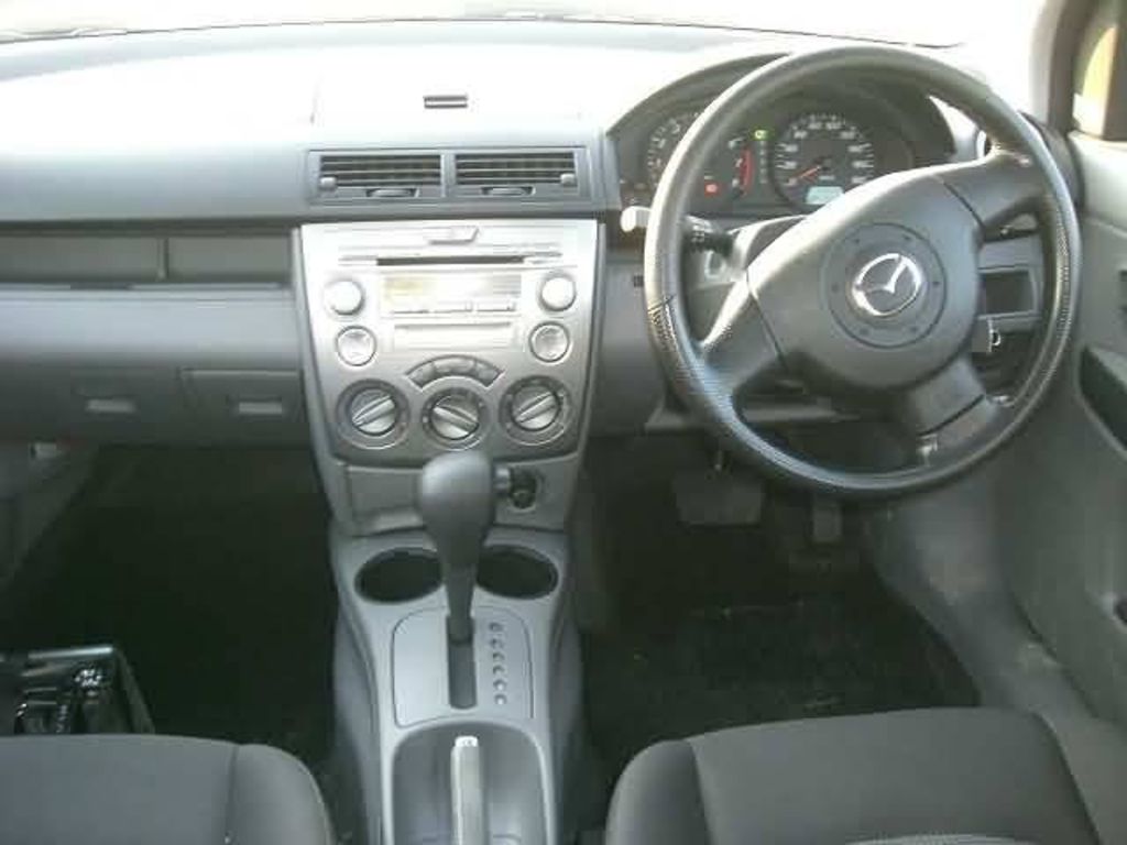 2005 Mazda Demio