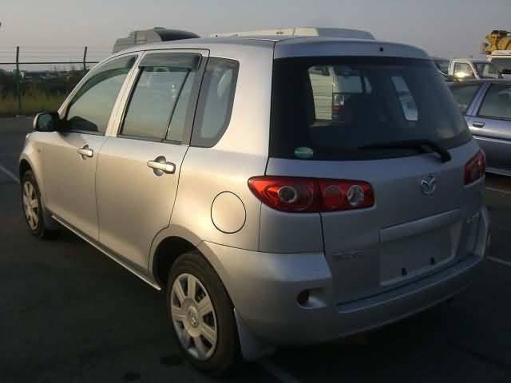 2005 Mazda Demio