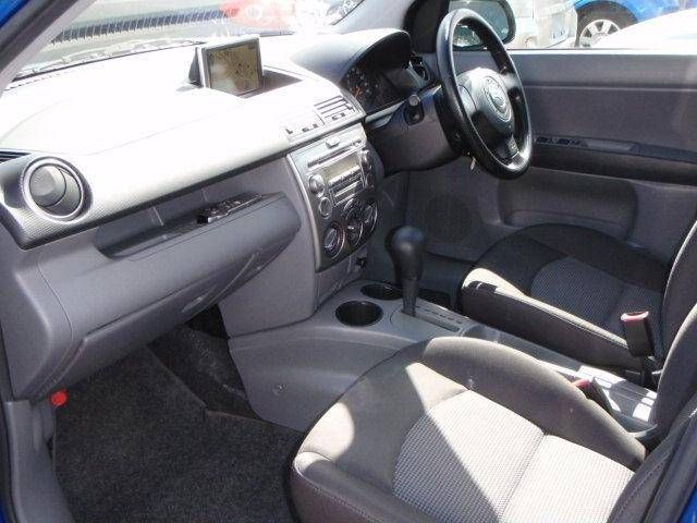 2005 Mazda Demio