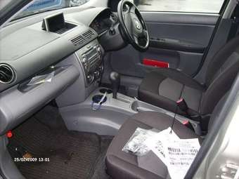 2005 Mazda Demio Pictures