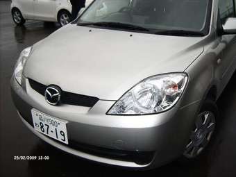 2005 Mazda Demio Pictures