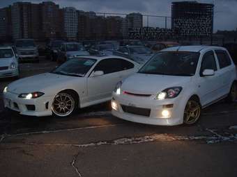 2005 Mazda Demio Photos