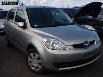 2005 Mazda Demio Photos