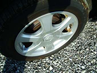 2005 Mazda Demio Pics
