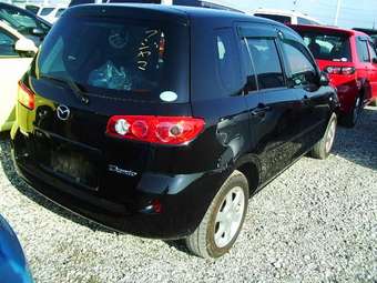 2005 Mazda Demio Images