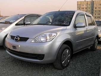 2005 Mazda Demio Photos