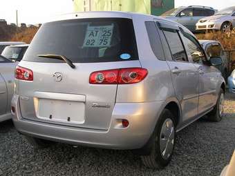 2005 Mazda Demio Pictures