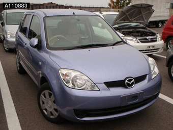 2005 Mazda Demio Photos