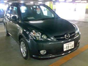 2005 Mazda Demio Pictures