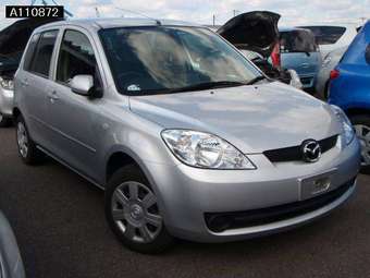 2005 Mazda Demio Photos