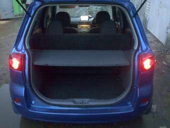 2005 Mazda Demio Pictures