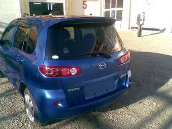 2005 Mazda Demio Pictures