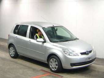 2005 Mazda Demio Photos