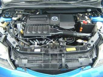 2005 Mazda Demio Images