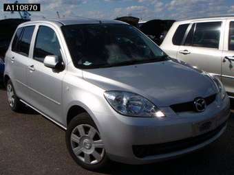 2005 Mazda Demio Photos