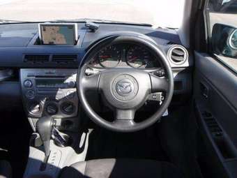 2005 Mazda Demio Photos