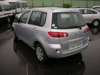 2005 Mazda Demio Pictures