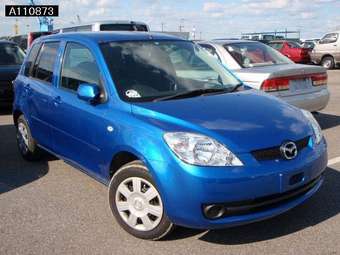 2005 Mazda Demio Pictures