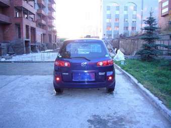 2005 Mazda Demio Images