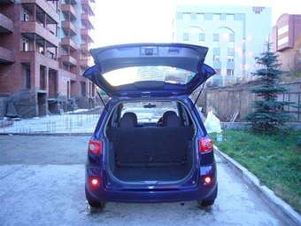 2005 Mazda Demio Pictures