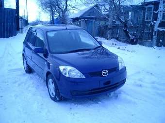2005 Mazda Demio Photos