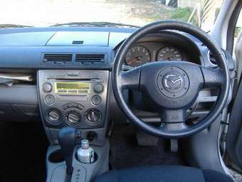 2005 Mazda Demio Pictures
