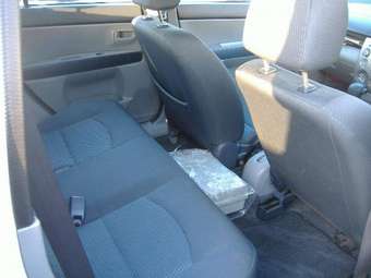 2005 Mazda Demio Pictures