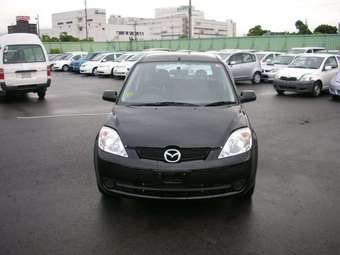 2005 Mazda Demio Photos
