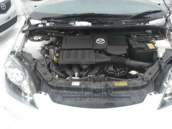 2005 Mazda Demio Pics