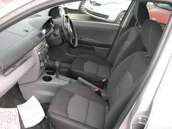 2005 Mazda Demio Images