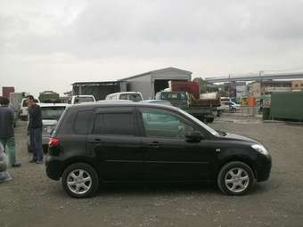 2005 Mazda Demio Pictures