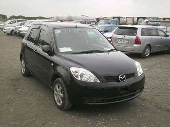 2005 Mazda Demio Images