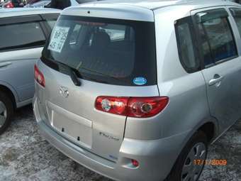 2005 Mazda Demio Photos
